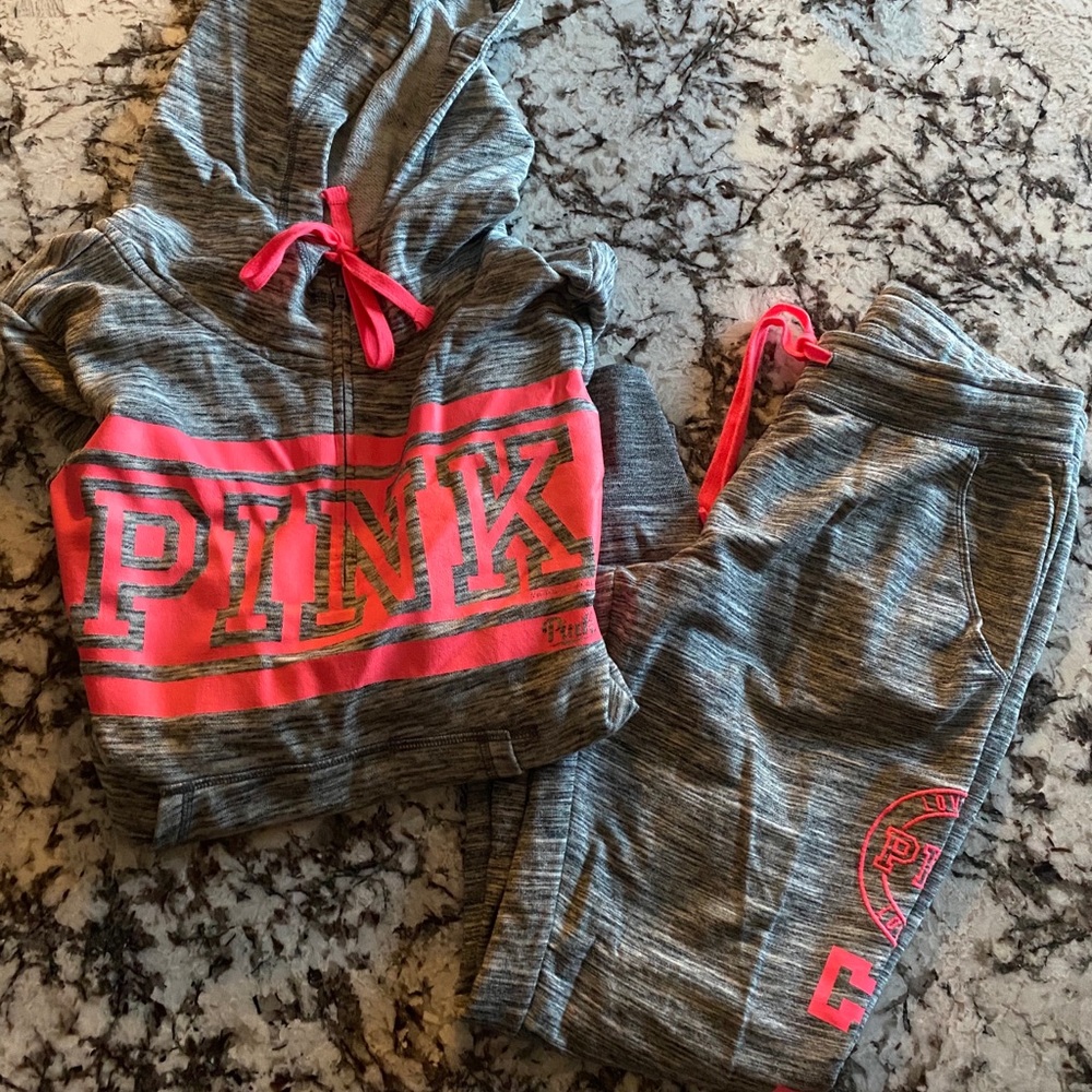 VS PINK sweatsuit